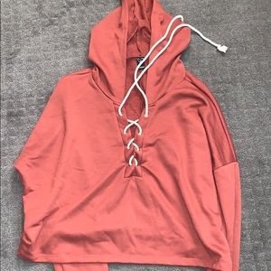 𝚆𝚒𝚗𝚍𝚜𝚘𝚛 𝚌𝚛𝚘𝚙𝚙𝚎𝚍 𝚑𝚘𝚘𝚍𝚒𝚎